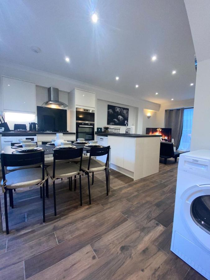 Central London, Jaccuzzi,Newbuild, 2 Bedrooms Two Baths Exteriör bild